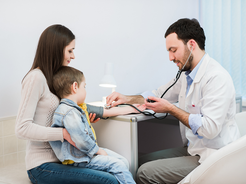 Нормальный пульс у ребенка в 5 лет — от восьмидесяти пяти до ста двадцати ударов в минуту в спокойном состоянии